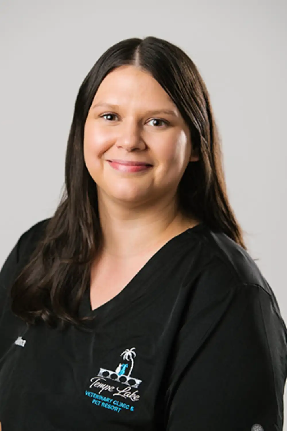 Alina, Hospital Director at Tempe Lake Veterinary Clinic